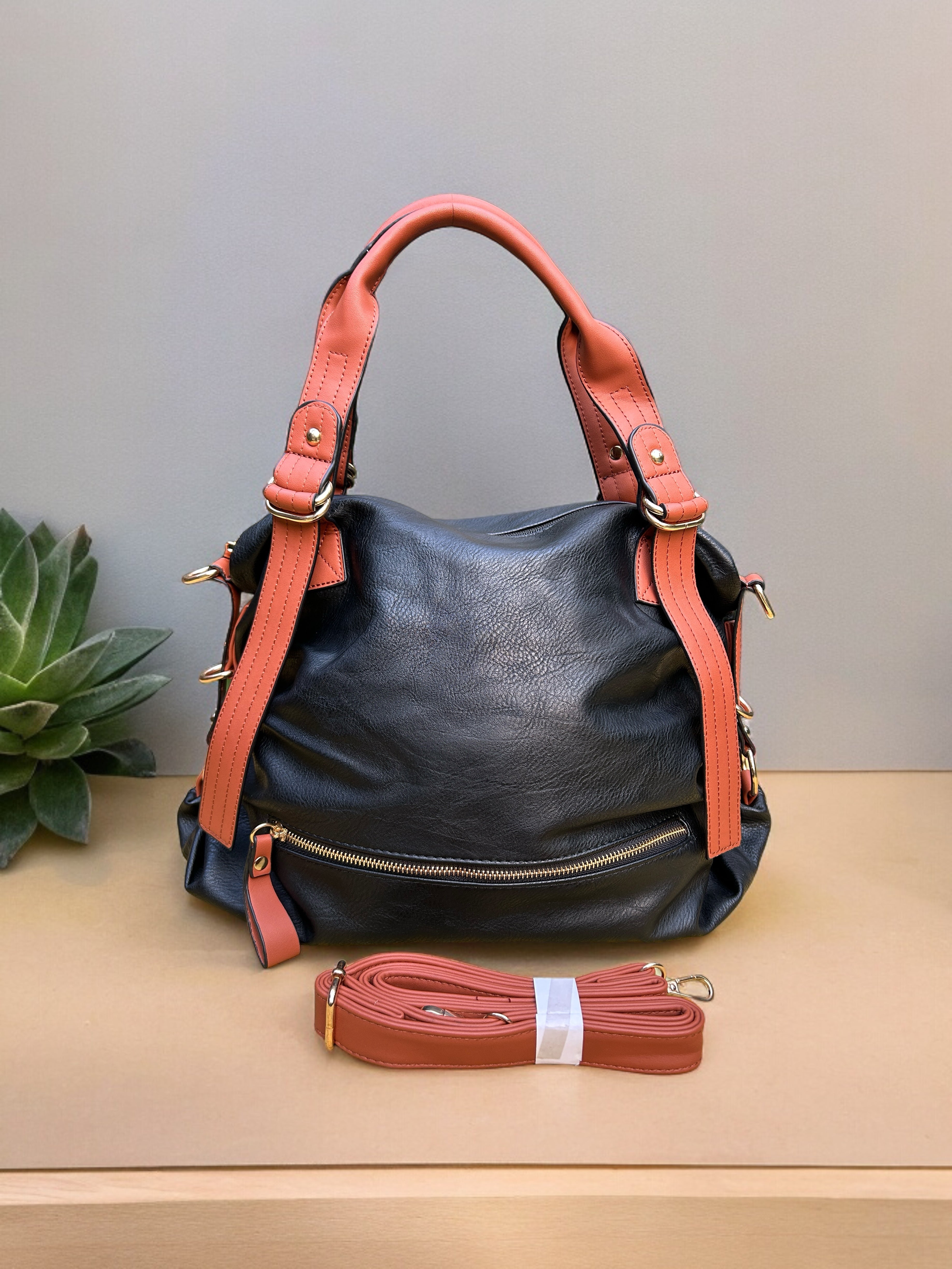 Hobo Divine top Shoulder Bag